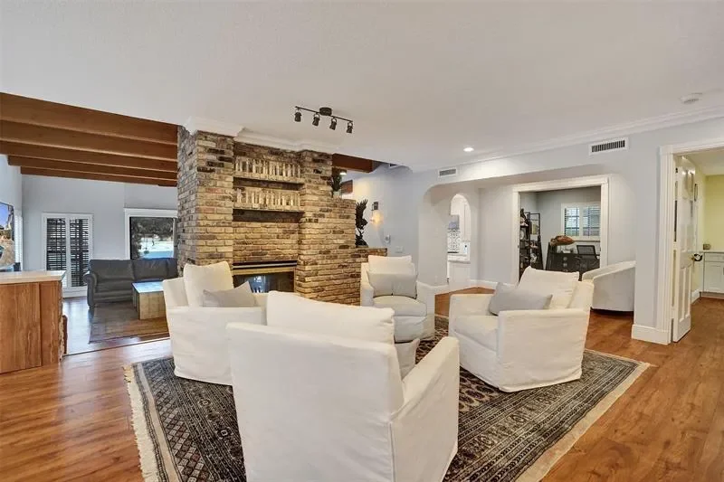 Gallery photo 1