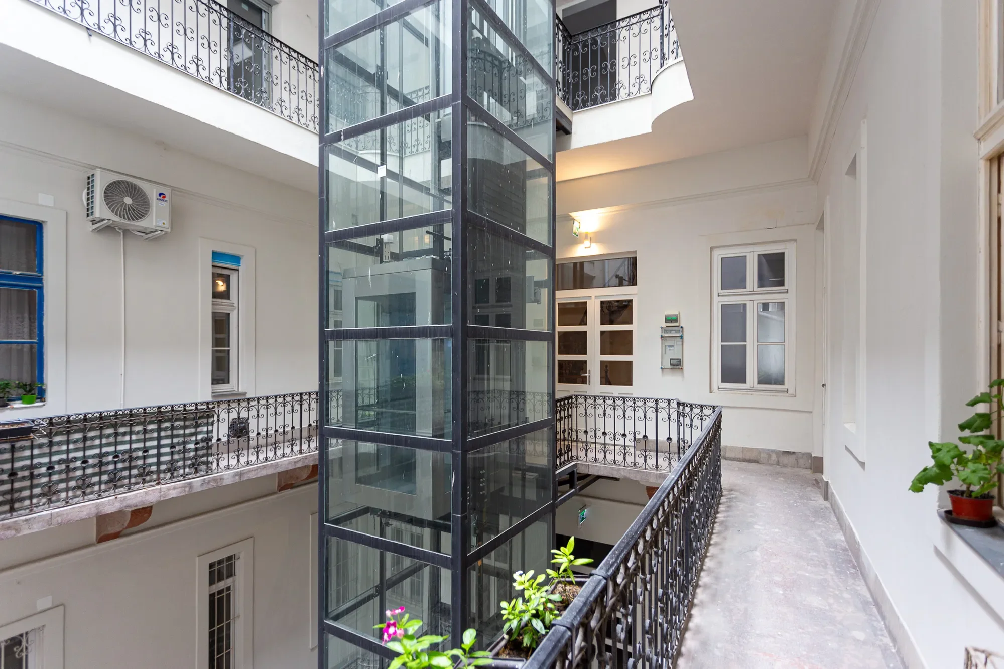 Gallery photo 11