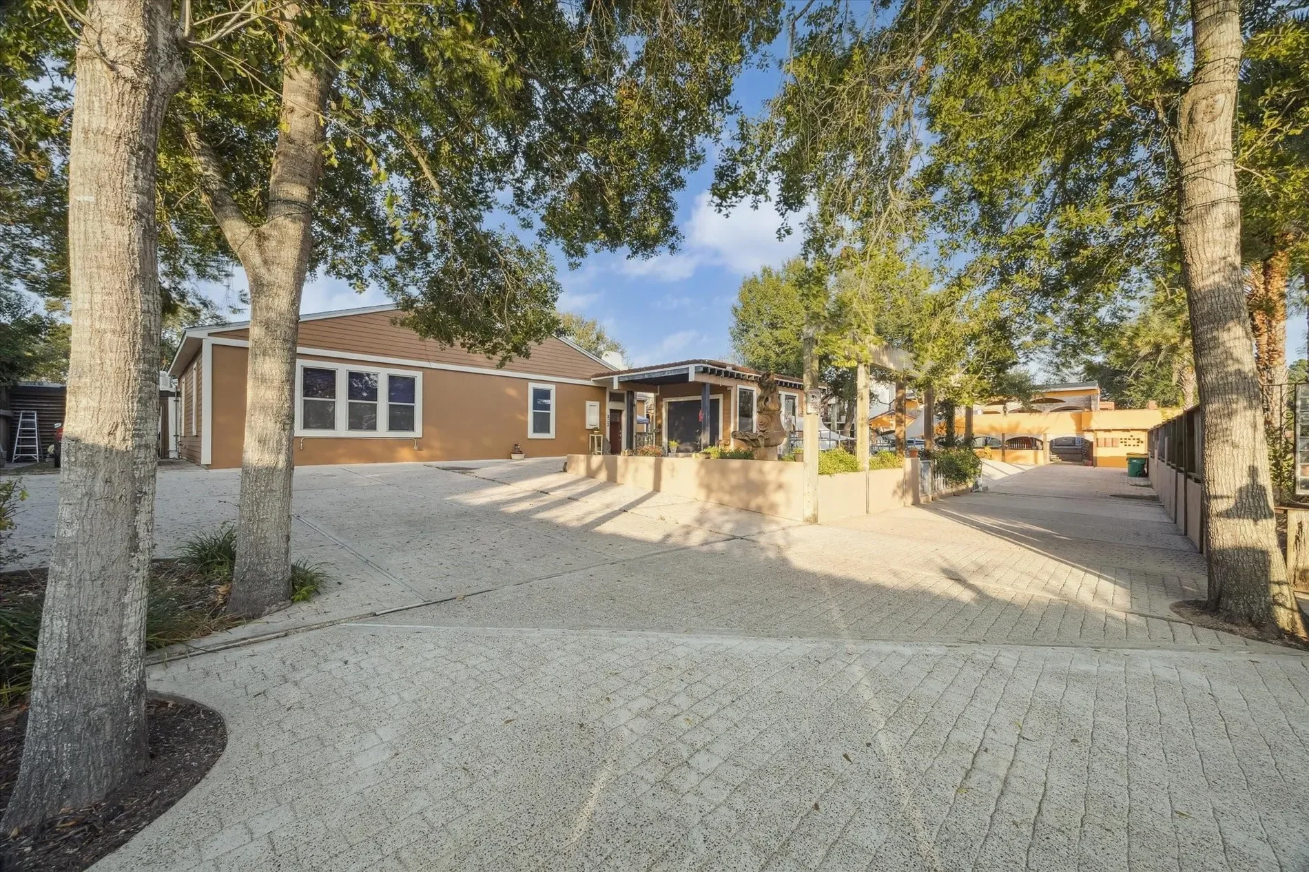614 Pine Gully Road, Seabrook, Texas, United States. - Photo 15