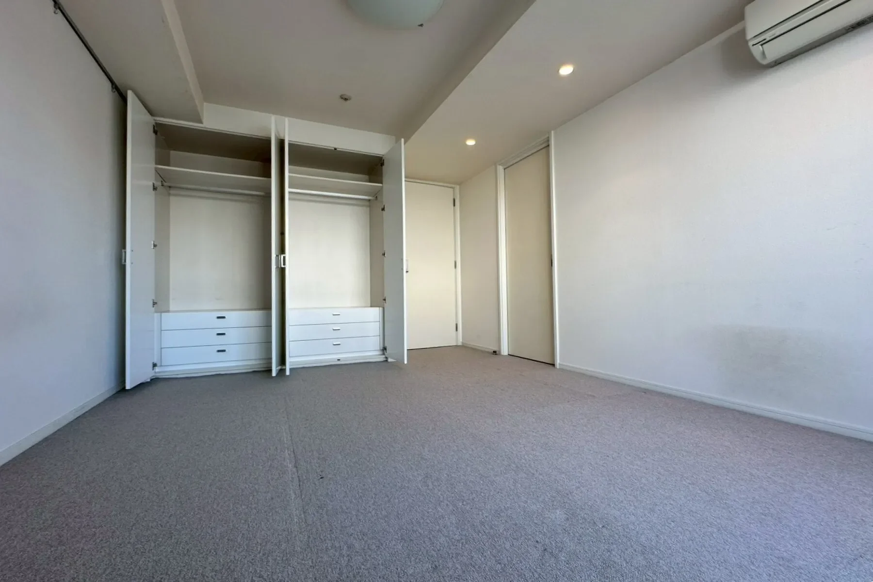 Gallery photo 4