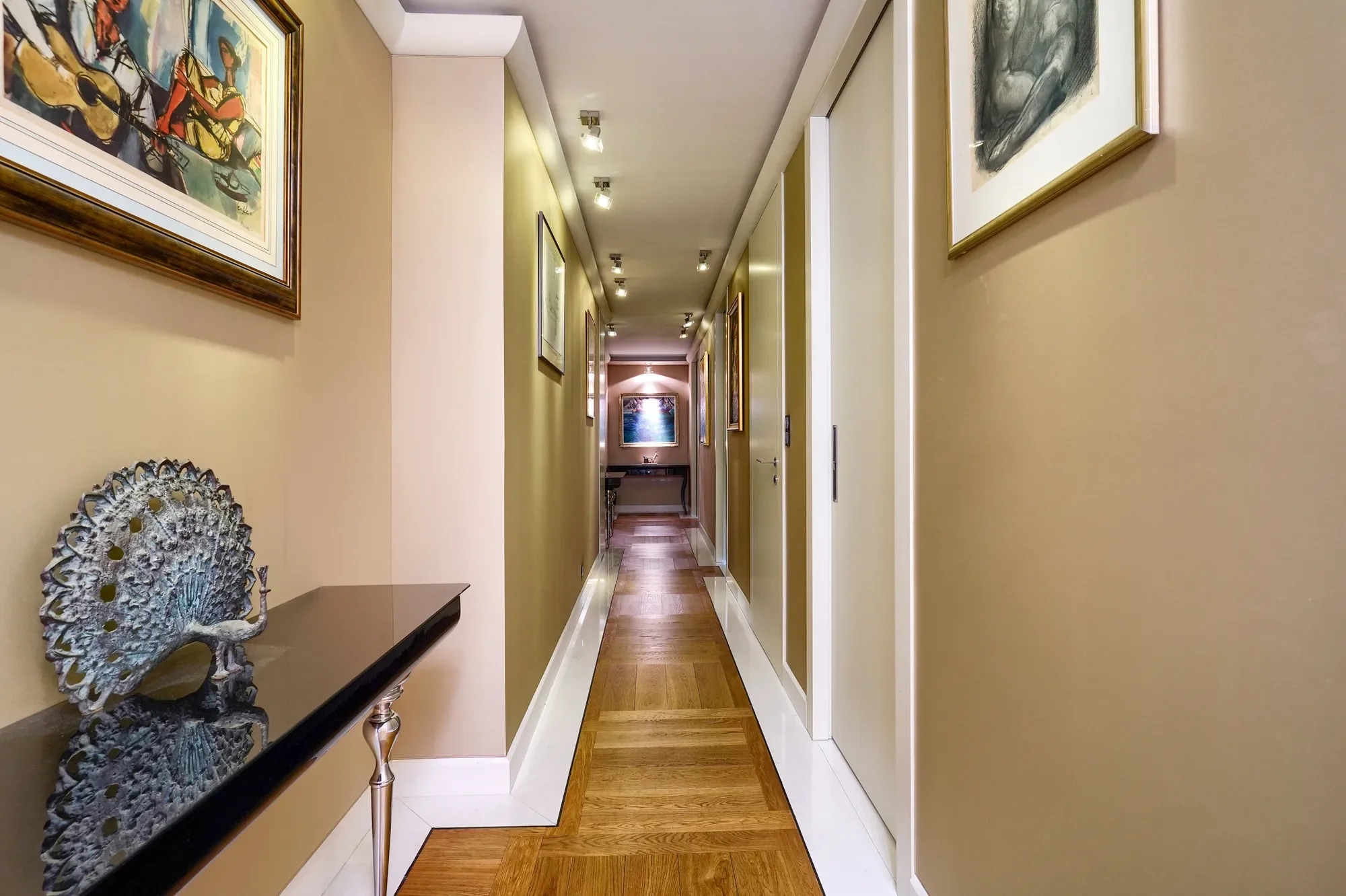 Gallery photo 12