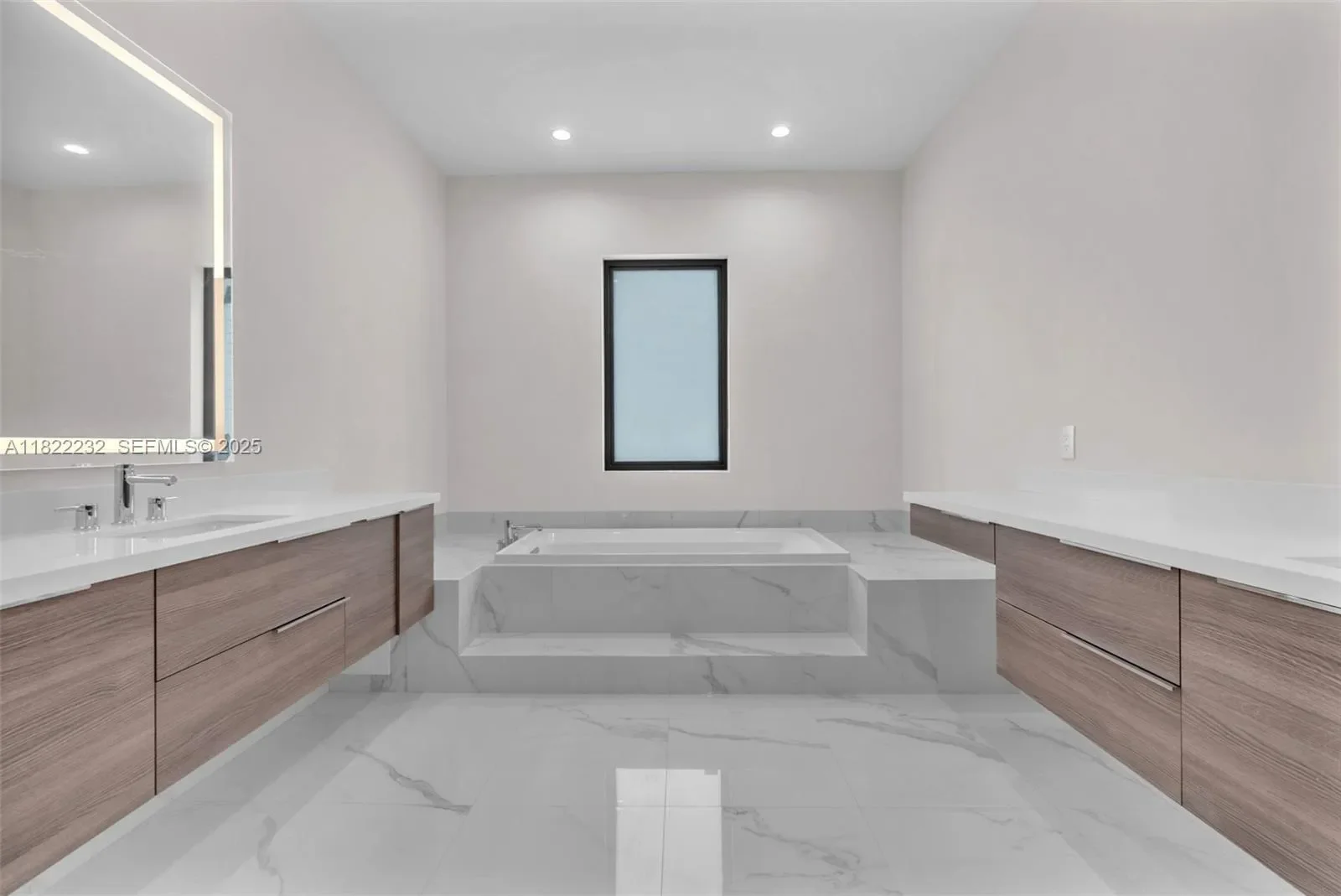 Gallery photo 12