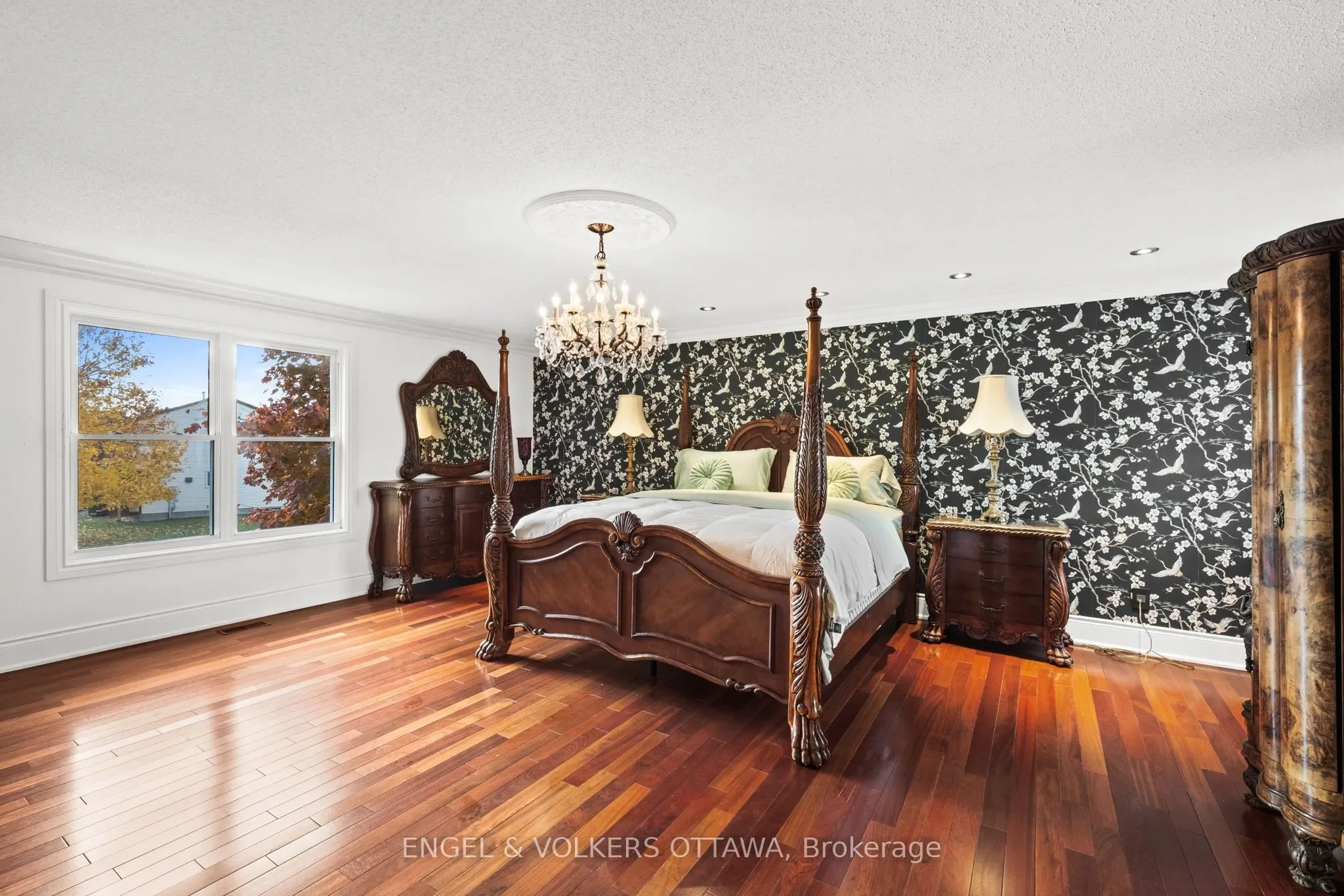 Gallery photo 6
