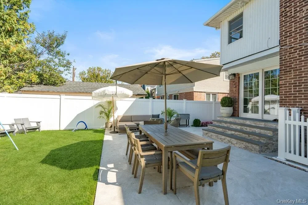 116 Sperry Blvd Boulevard, New Hyde Park, New York, United States. - Photo 38