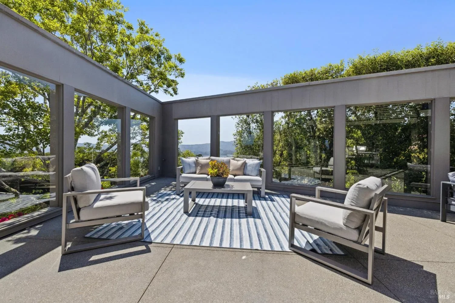 83 Mount Tiburon Road, Tiburon, California, United States. - Photo 45