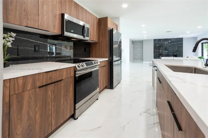 2308 SE 18 St, Fort Lauderdale, Florida, United States. - Photo 17