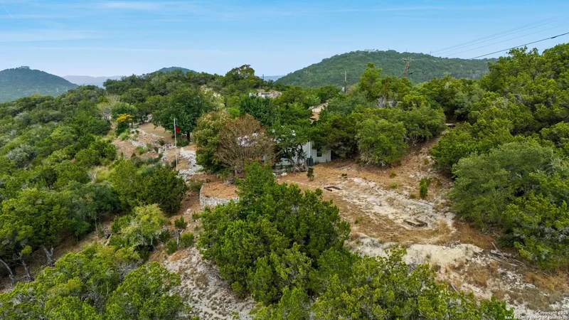 411 Valley View, Pipe Creek, Texas, United States. - Photo 36