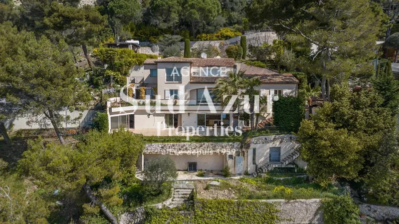 Exceptional house in Èze with breathtaking views