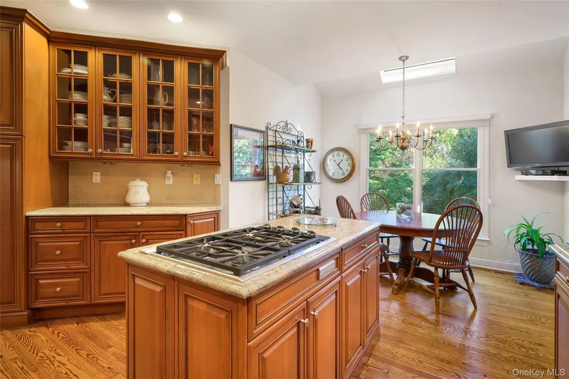 39 Club Pointe Drive, White Plains, NY, 10605, USA, White Plains, New York, United States. - Photo 19