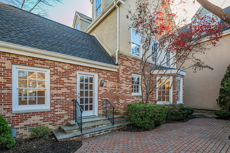 40 Governors Lane , Princeton, NJ 08540, Princeton, New Jersey, United States. - Photo 41