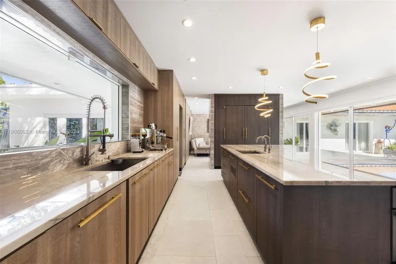 1233 102nd St, Bal Harbour, Florida, United States. - Photo 18