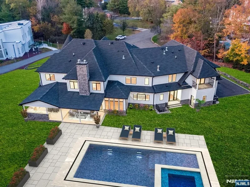 707 Black Hawk Lane, Franklin Lakes, NJ 07417, Franklin Lakes, New Jersey, United States. - Photo 27