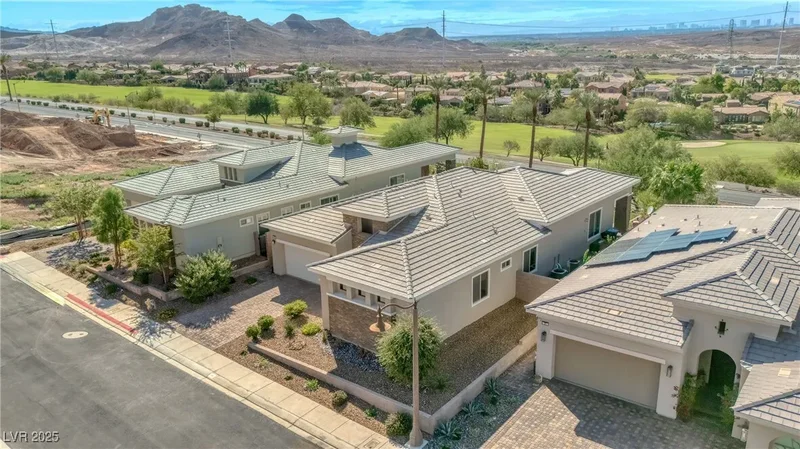 29 Porto Malaga Street, Henderson, NV 89011, Henderson, Nevada, United States. - Photo 71
