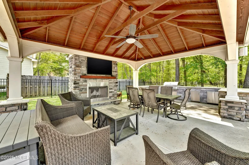 25 Briar Hill Drive, Manalapan, NJ 07726, Manalapan Township, New Jersey, United States. - Photo 33