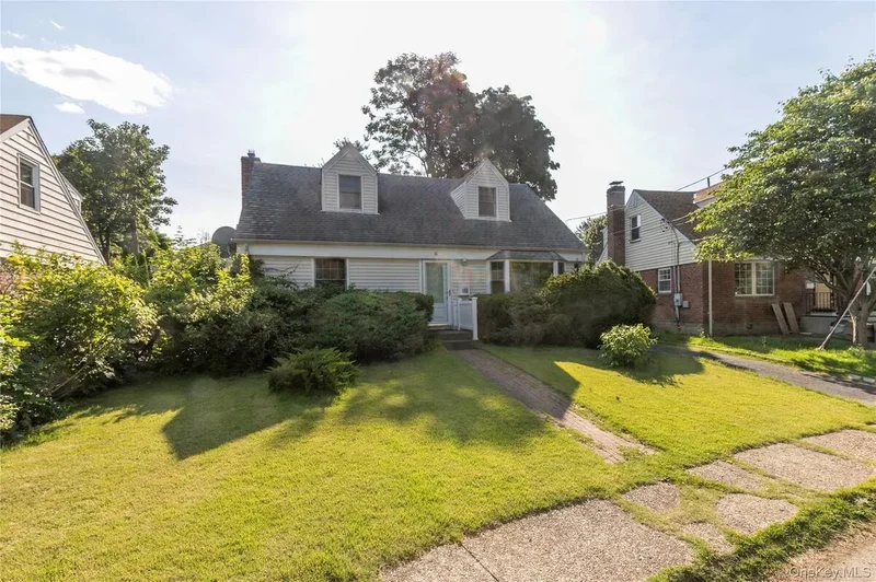 6 Grady Court, Great Neck, New York, United States. - Photo 21