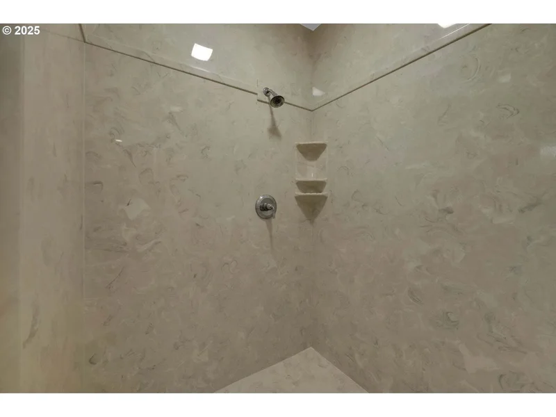 3085 Summit Sky Blvd, Eugene, OR 97405, Eugene, Oregon, United States. - Photo 30
