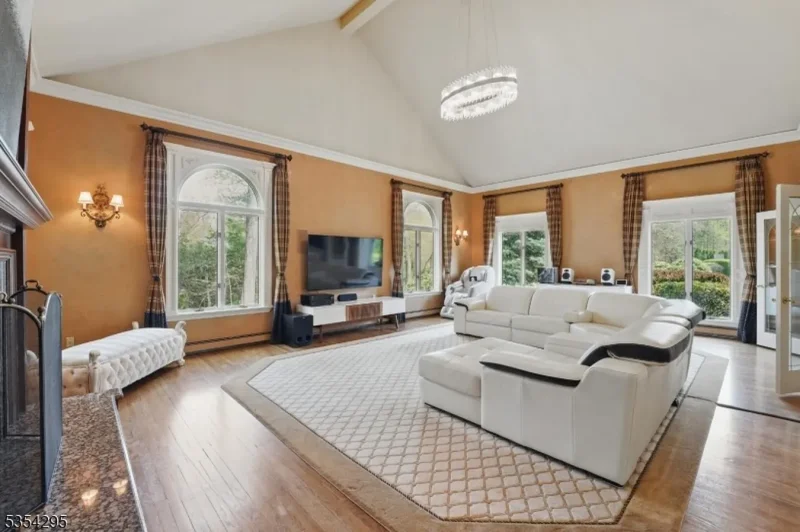26 Hampshire, Mahwah, New Jersey, United States. - Photo 13