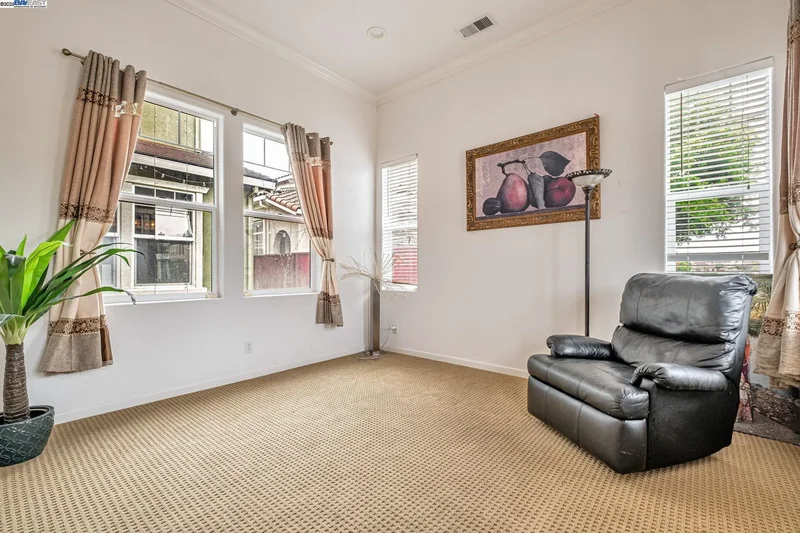 2815 Dune Cir, Hayward, California, United States. - Photo 17