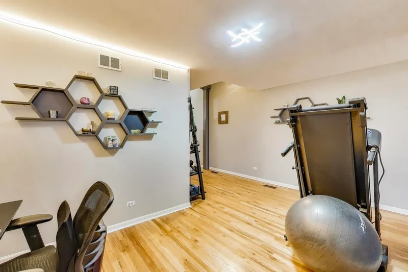 1140 W Cornelia Avenue #D, Chicago, Illinois, United States. - Photo 1