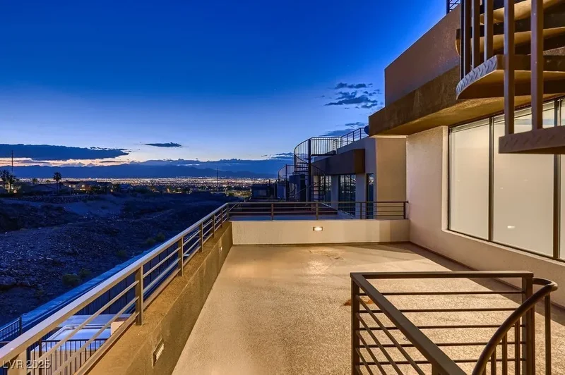 917 Vegas View Drive, Henderson, Nevada, United States. - Photo 50