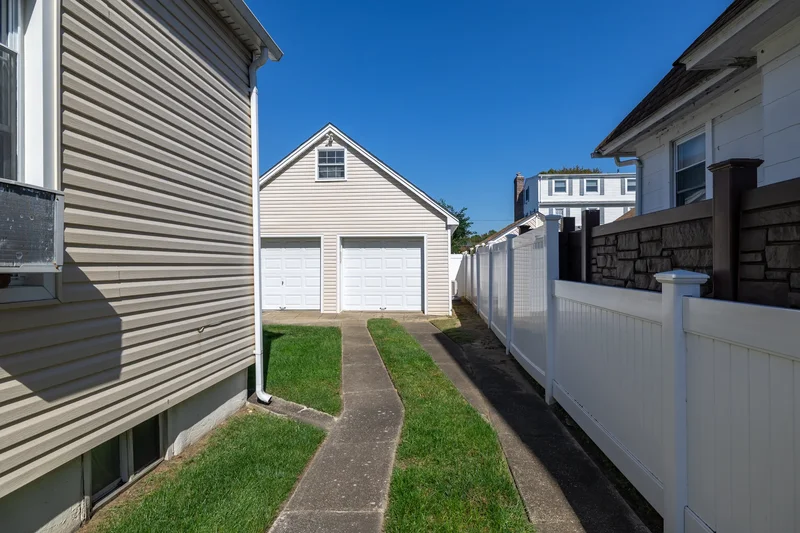 19 Teneyck Ave, Valley Stream, NY 11580, Valley Stream, New York, United States. - Photo 20