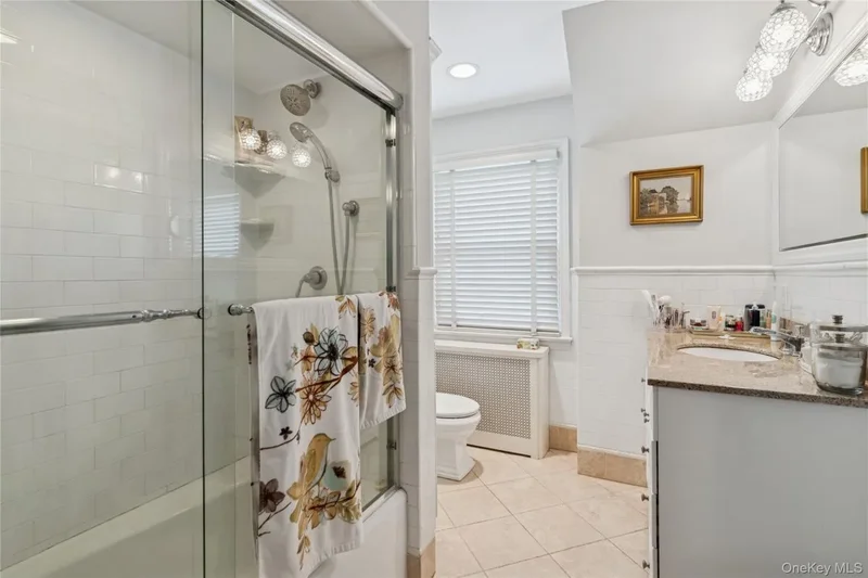 68 Kenwood Road, Garden City, NY, 11530, USA, Garden City, New York, United States. - Photo 11