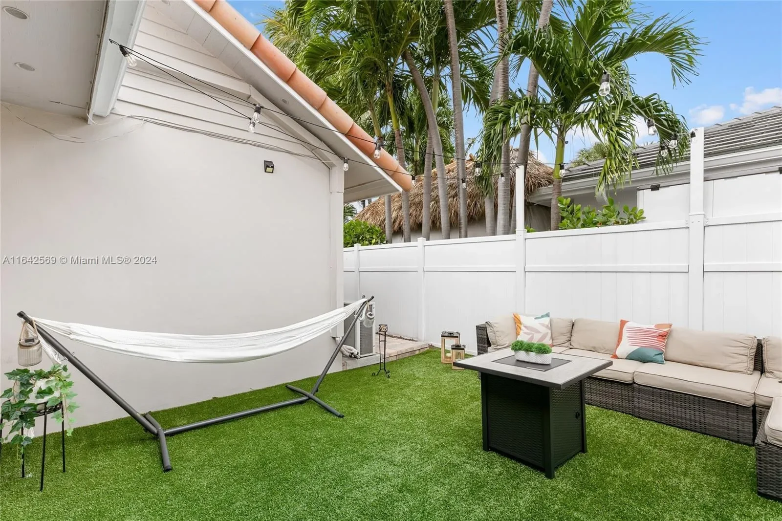941 SE 4th Ave, Pompano Beach, Florida, United States. - Photo 6