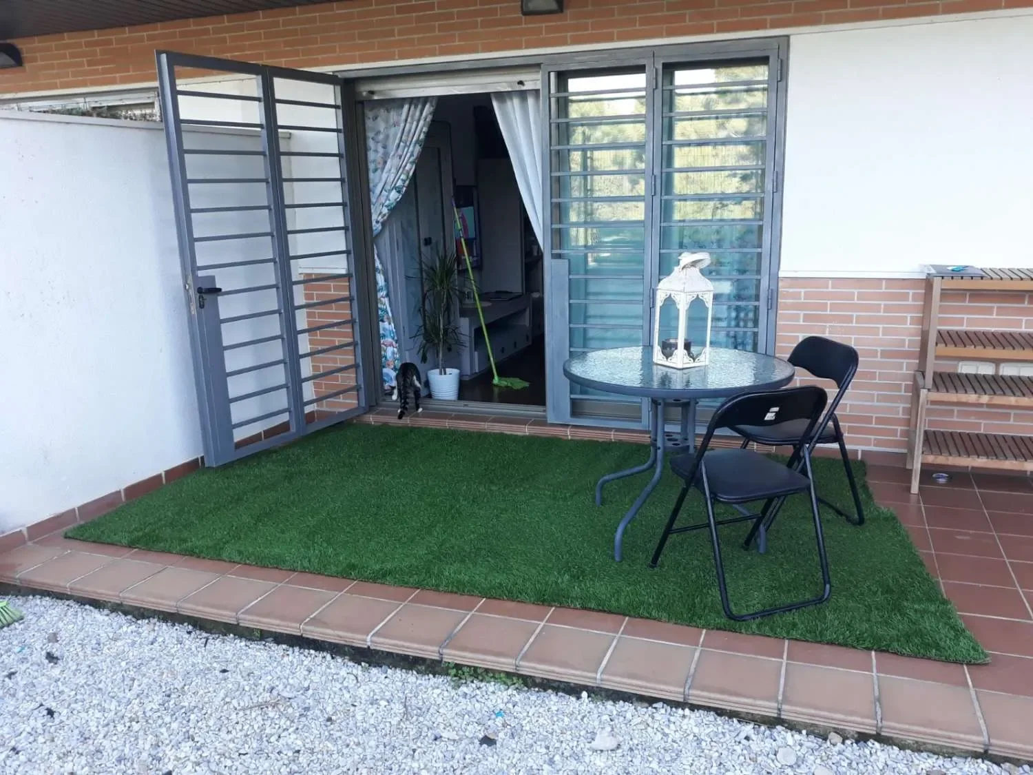Exterior photo 7