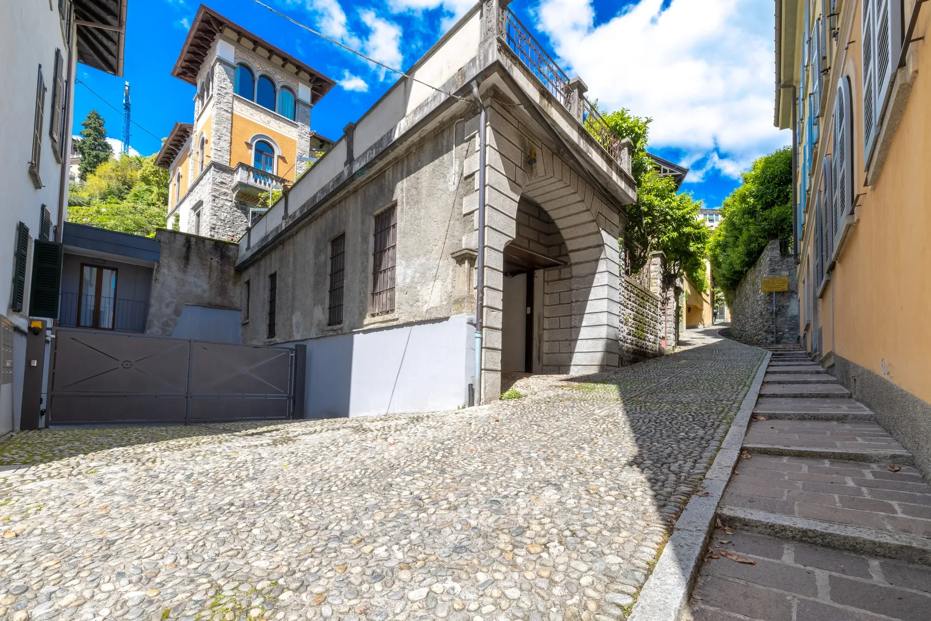 Exterior photo 10