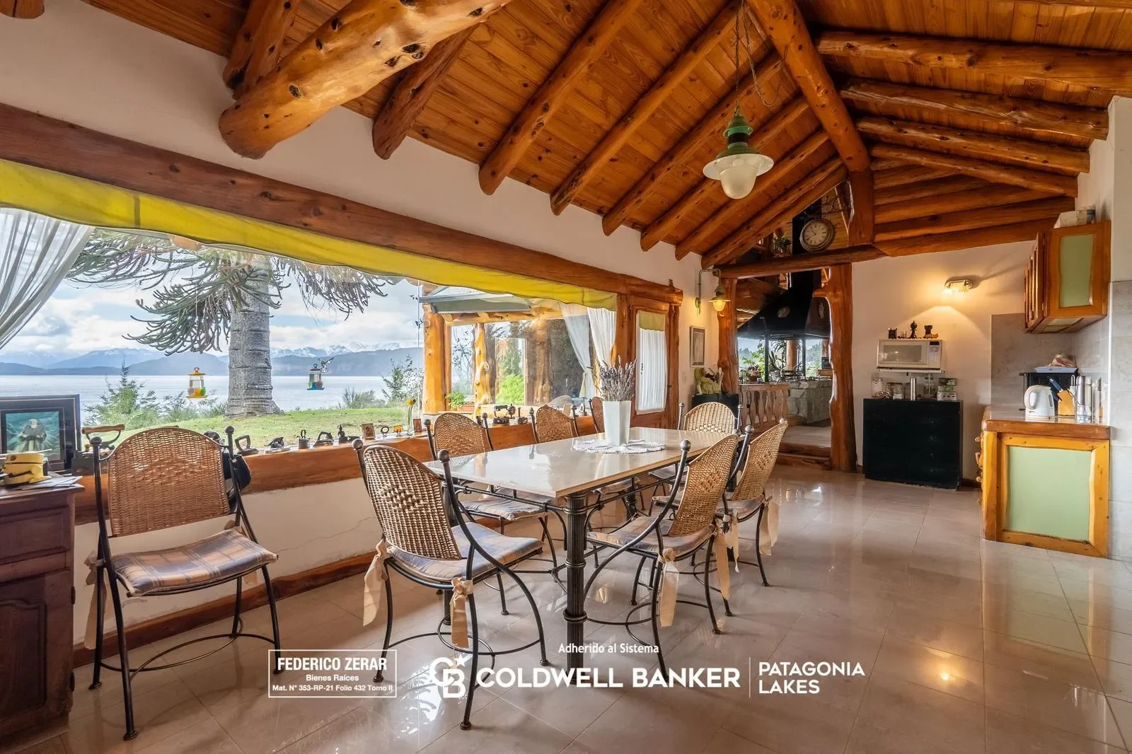 VENTA - Exclusiva casa de  5 dormitorios, 4 baños en barrio del Golf, Llao Llao, Bariloche, Bariloche, Villa Llao Llao, Río Negro, Argentina. - Photo 5