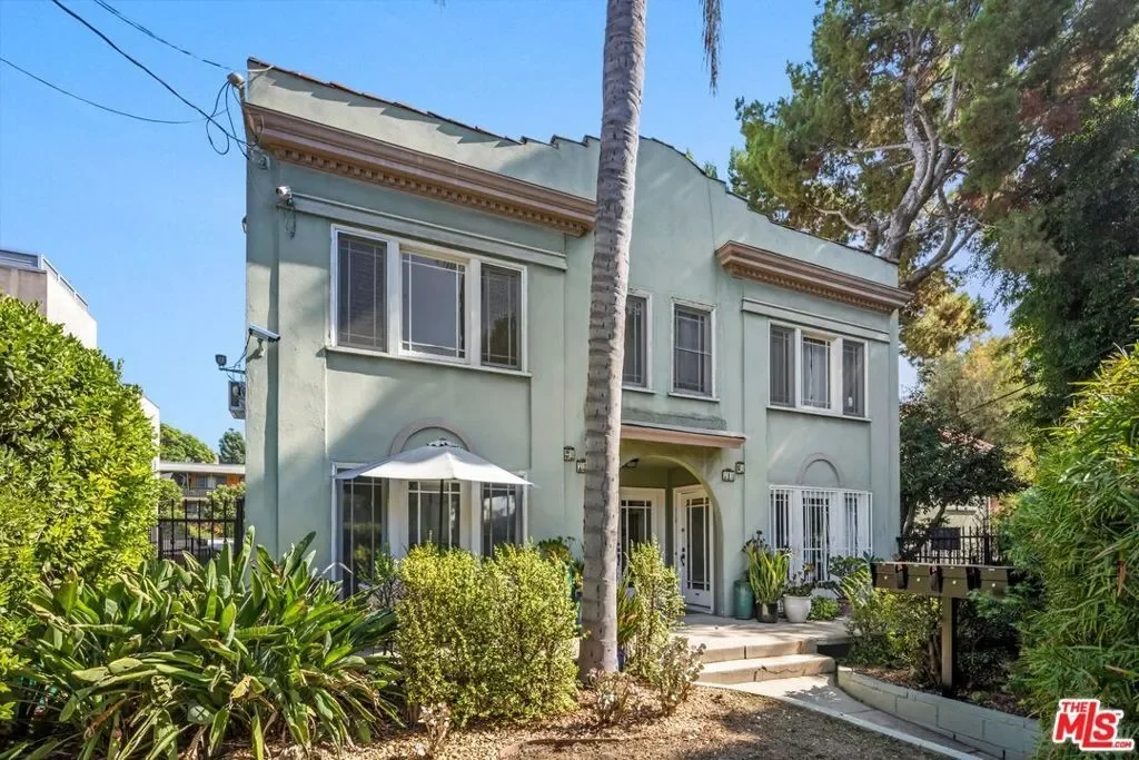718 N Hoover Street, Los Angeles, California, United States. - Photo 14