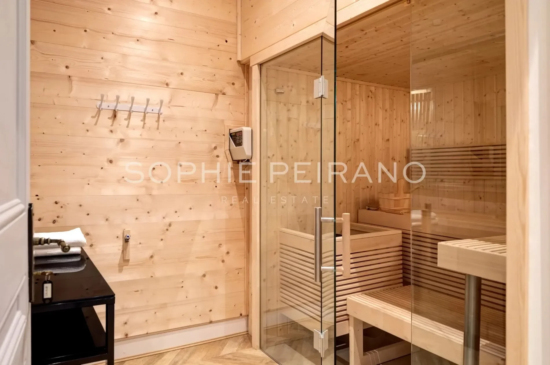Gallery photo 3