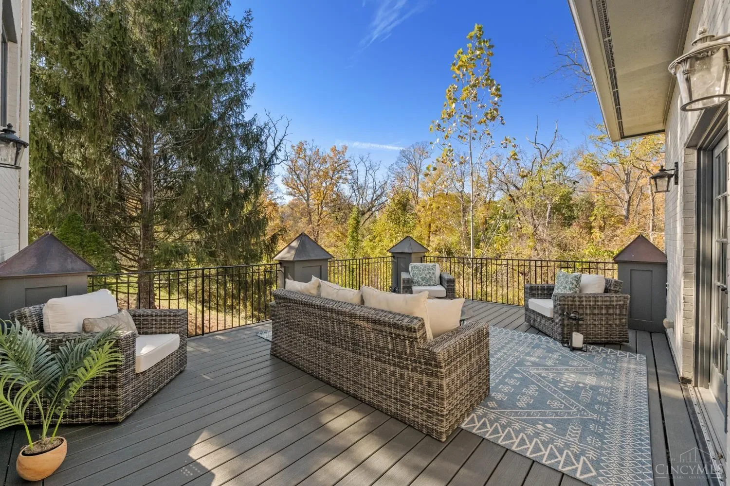 8765 Old Indian Hill Road, Cincinnati, OH 45243, Cincinnati, Ohio, United States. - Photo 50