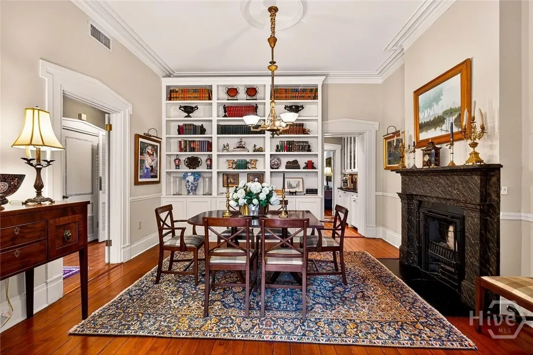 208 E Liberty Street, Savannah, Georgia, United States. - Photo 1