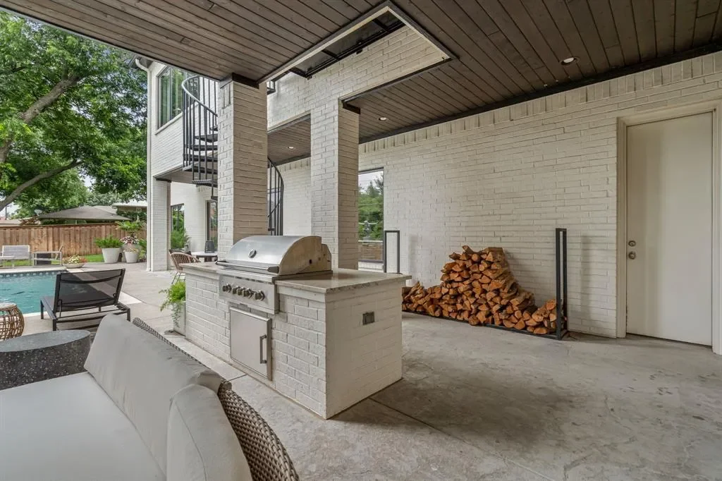 2413 Lofton Terrace, Fort Worth, Texas, United States. - Photo 32
