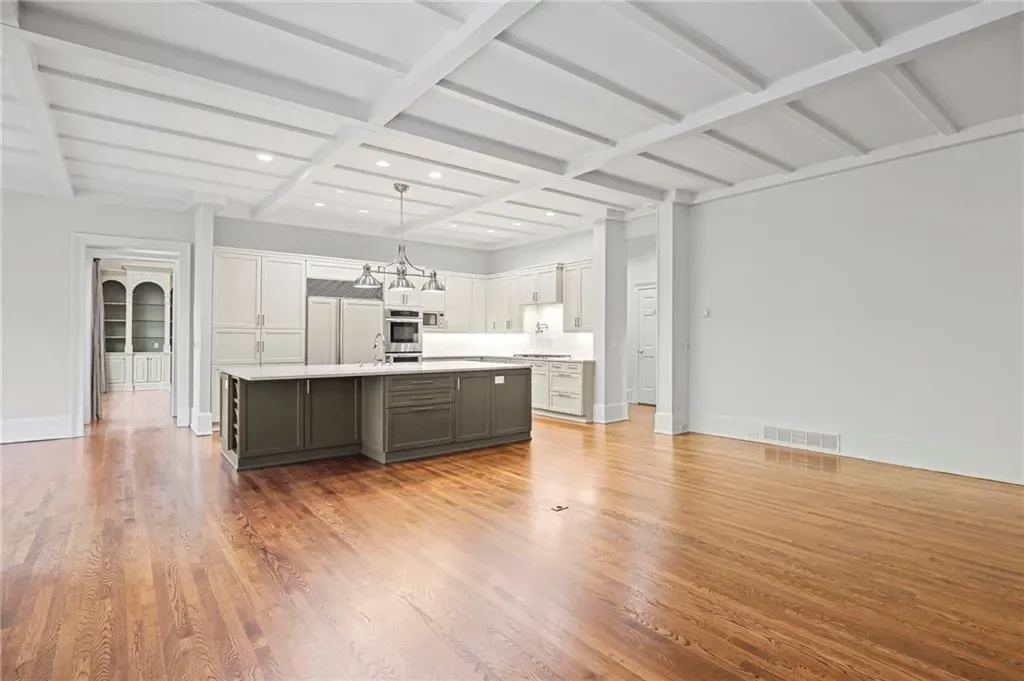 1655 Misty Oaks Drive, Atlanta, Georgia, United States. - Photo 10