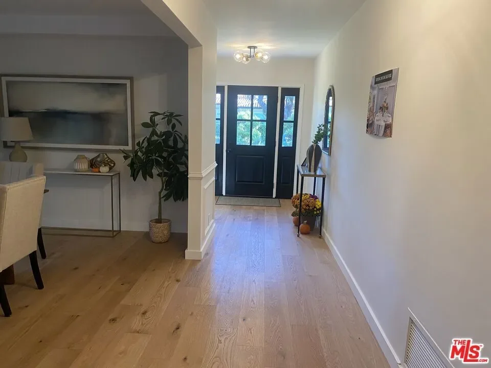 4559 Morella Avenue, Los Angeles, California, United States. - Photo 52