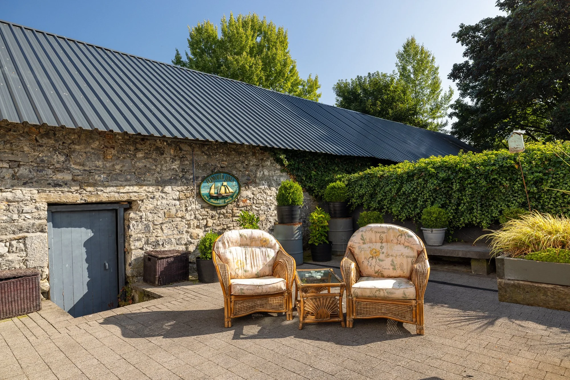 Exterior photo 12