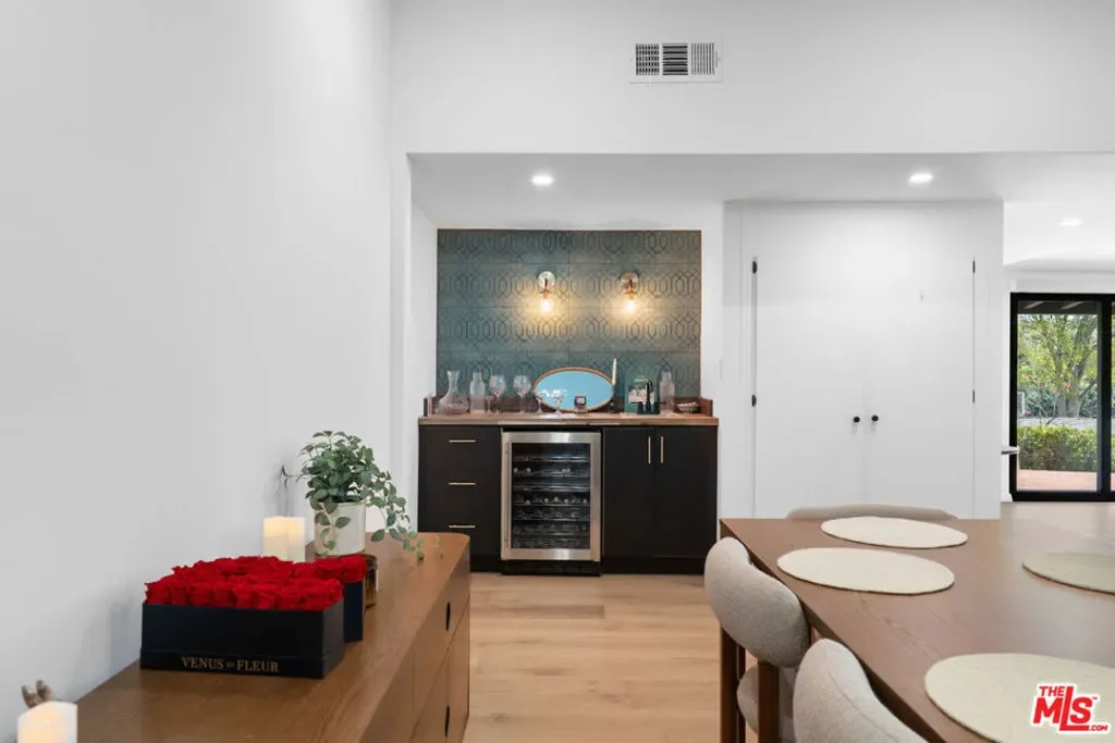 22261 Ybarra Road, Los Angeles, California, United States. - Photo 2