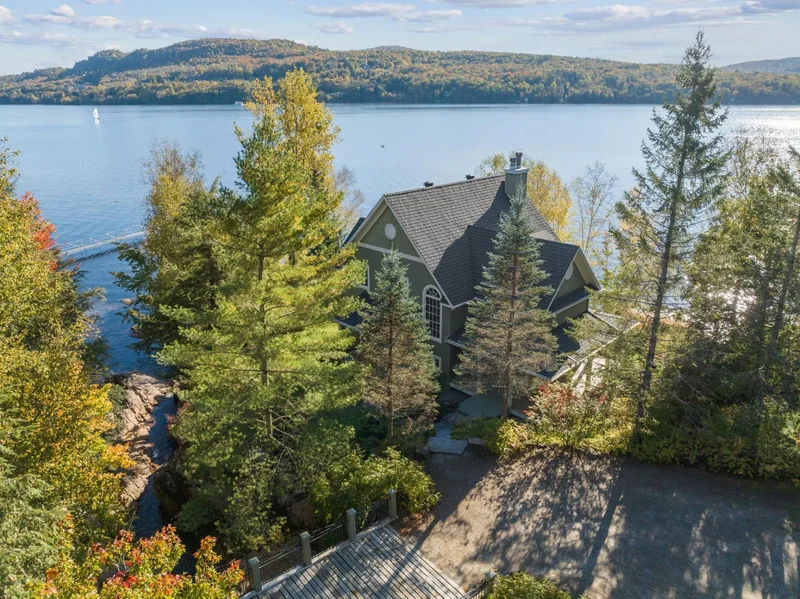 102 Imp. des Cascades, Mont-Tremblant, Quebec, Canada. - Photo 62