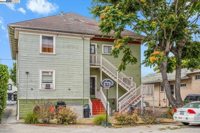 954 Park St, Alameda, California, United States. - Photo 13