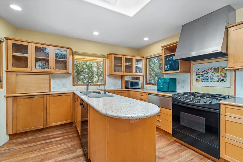 12 Calle Cabito , Santa Fe, NM 87508, Santa Fe, New Mexico, United States. - Photo 3