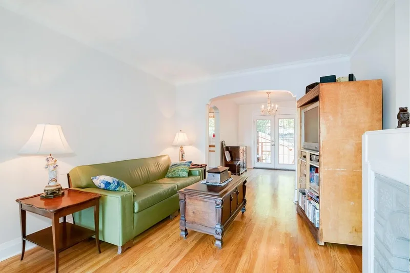 930 Eglinton Ave E, Toronto, ON M4G 2L3, Toronto, Ontario, Canada. - Photo 18