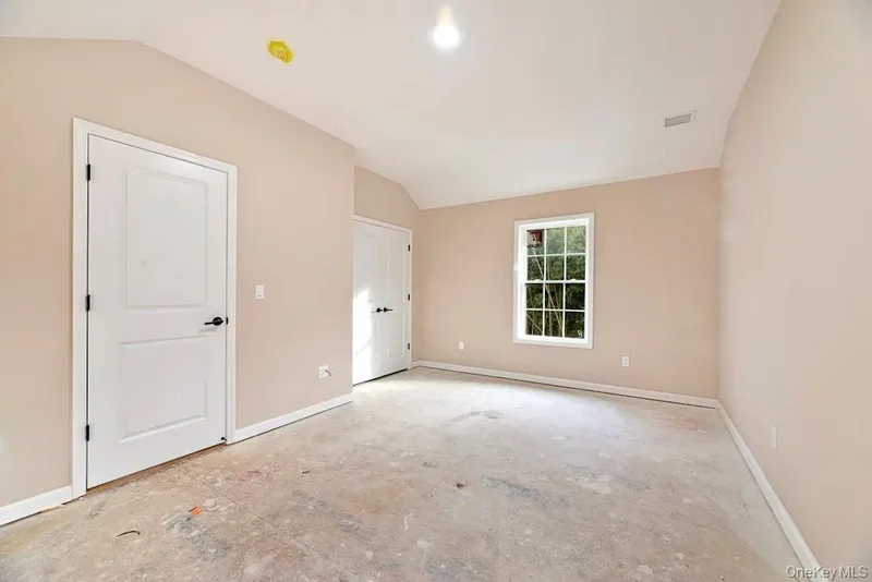 514 NEIGHBORHOOD ROAD, Shirley, New York, United States. - Photo 14
