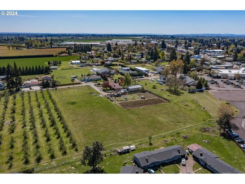 1600 E Blk Lincoln RD, Woodburn, Oregon, United States. - Photo 17