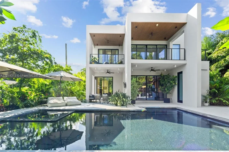 8625 NE 10th Ave, Miami, Florida, United States. - Photo 33