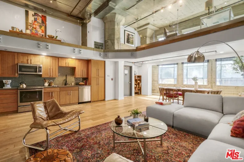 Condominium in Los Angeles
