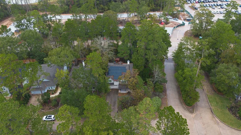 42 W Gaslight Place, The Woodlands, TX 77382, The Woodlands, Texas, United States. - Photo 47