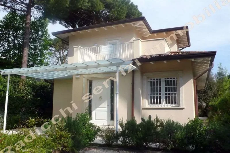 Ref.F20 Villa