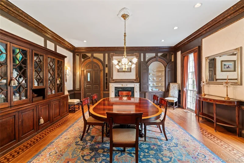 88 Wheatley Road, Old Westbury, New York, United States. - Photo 38